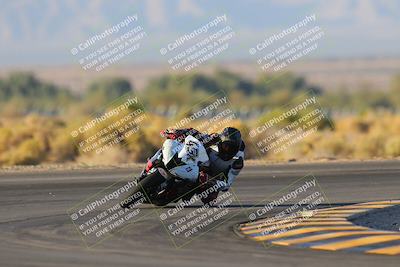 media/Nov-19-2023-CVMA (Sun) [[1f3d1b7ccb]]/Race 17 Amateur Supersport Middleweight/